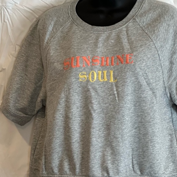 Old Navy “Sunshine Soul” Short Sleeve Sweat Shirt Small - Picture 3 of 13